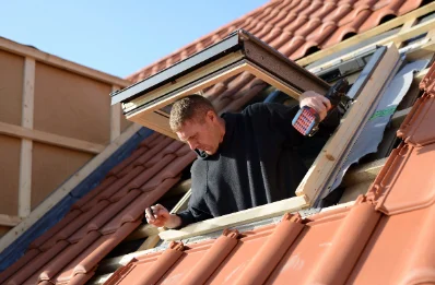 Pose de fenêtres de toit Velux à Charchigné